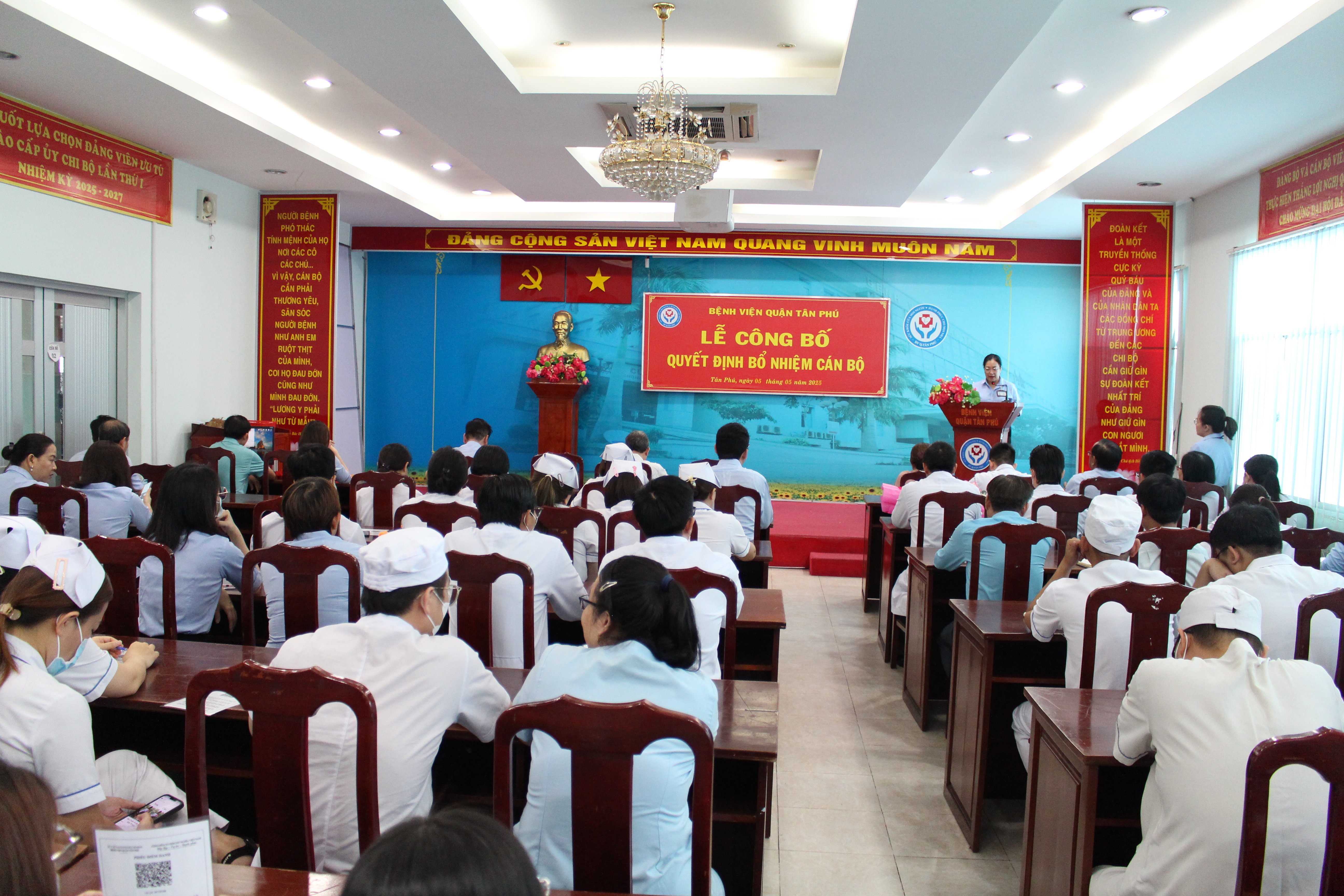 BẢN TIN LỄ CÔNG BỐ QUYẾT ĐỊNH BỔ NHIỆM   ĐIỀU DƯỠNG TRƯỞNG KHOA NGOẠI TỔNG HỢP