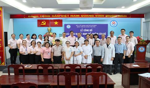 LỄ TRAO QUYẾT ĐỊNH CÁN BỘ (Trưởng Phòng Kế hoạch tổng hợp, Phó Trưởng Khoa Dược và  Kéo dài thời gian giữ chức vụ Trưởng Khoa YHCT – VLTL  thuộc Bệnh viện Đa khoa Tân Phú)