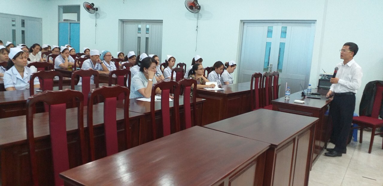 Công tác đào tạo liên tục dành cho đối tượng ĐD - HS - KTV tại Bệnh viện quận Tân Phú năm 2019
