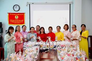 chuong trinh tang qua chao mung ngay quoc te phu nu 083 tai benh vien da khoa tan phu