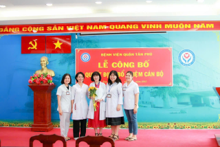 ban tin le cong bo quyet dinh bo nhiem lai truong khoa duoc pho truong phong cong tac xa hoi  benh vien quan tan phu